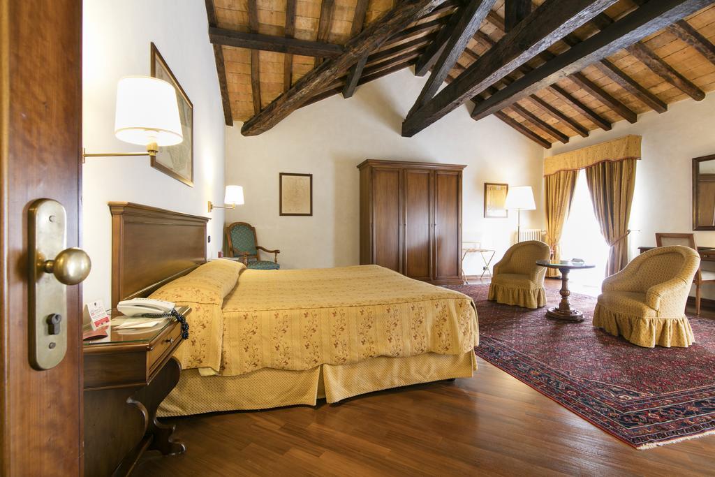 Albergo Delle Notarie Reggio nell'Emilia Exterior foto